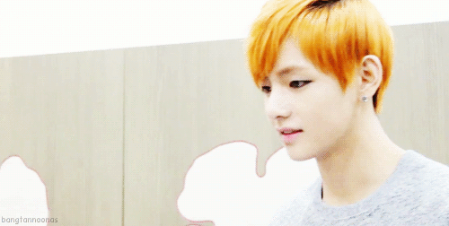 bangtannoonas: a pointless gif of flawless being taehyung… oops i mean taehyung being flawless ಥ_ಥ 