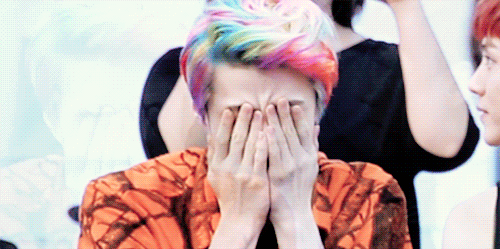 iamlatinaandilovekpop:

Kpop Idol Rainbow Hair
