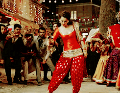 Admit It! You Badly Wanted These Costumes From Bollywood In Your Wardrobe!