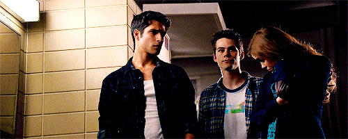 Teen Wolf - [The Original 3] S/L/S #1: 'Lydia realizes that since Stiles is  a part of Scott's pack, he should be able to get to Stiles by howling to  him' -